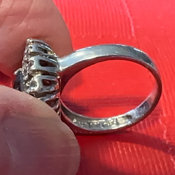 STERLING SILVER SKY BLUE TOPAZ STARBURST RING. - Picture 8 of 9